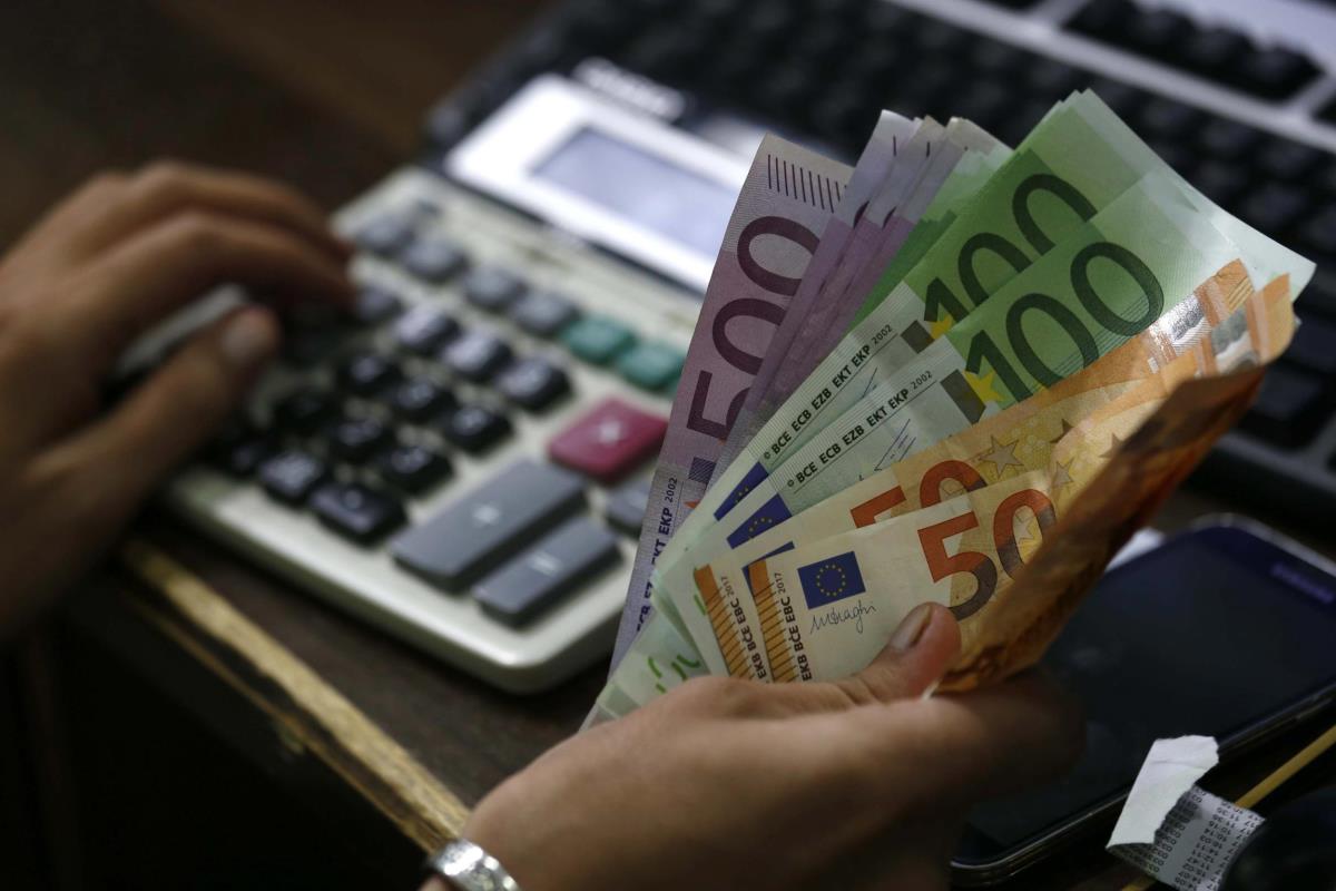 Finančný expert uvádza, koľko je potrebné ročne ušetriť, aby ste mohli pokojne dožiť do dôchodku
